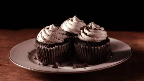 Receta: ¿cómo preparar esponjosos panquecitos de galleta en el horno de microondas?