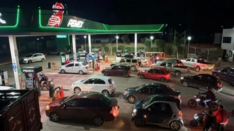 Compras de pánico en Oaxaca por toma de PEMEX; gasolineras se quedan sin combustible