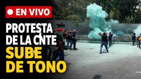 EN VIVO | CNTE irrumpe en la SEP: rompe vidrios y toma instalaciones