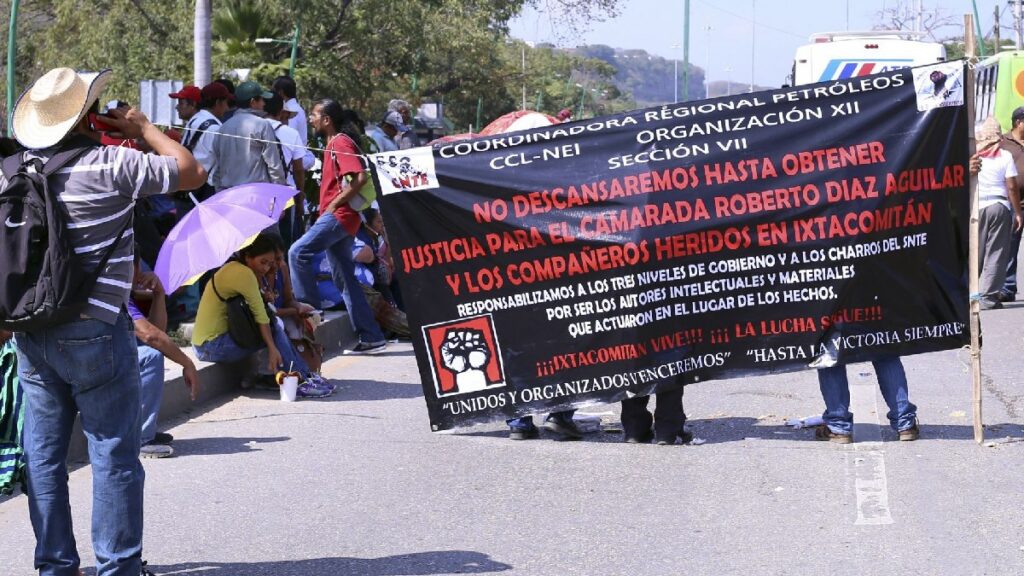  Trabajadores bloquearon acceso principal en Chiapas. Foto: Cuartoscuro 