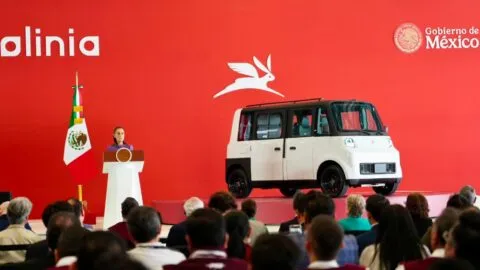 Sheinbaum presenta Olinia 1, vehículo eléctrico mexicano que costará 150 mil pesos