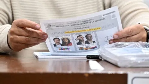 Colombia acude a las urnas para elegir presidente entre Abelardo de la Espriella e Iván Cepeda