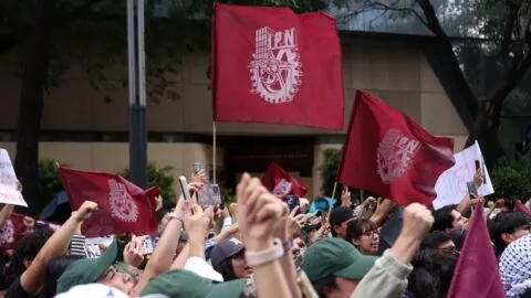 Estudiantes del IPN encabezan las movilizaciones en CDMX este 30 de junio