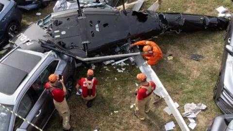 Mueren seis personas tras colisión de dos helicópteros en Río de Janeiro; popular youtuber y un cantante entre las víctimas