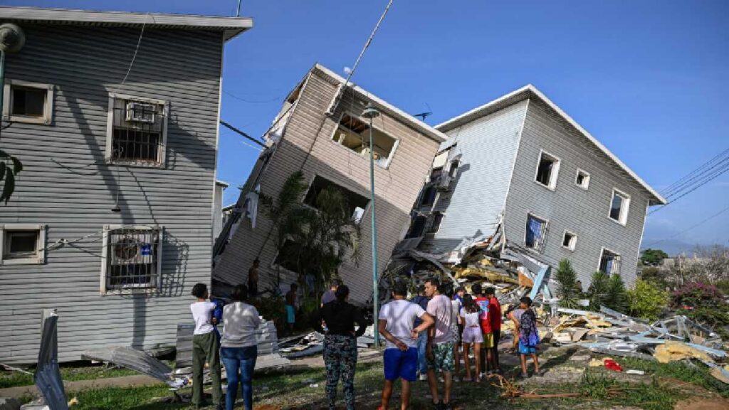 Suman 164 muertos y casi mil heridos por terremotos de Venezuela