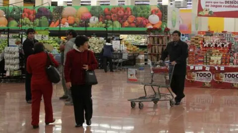 Ventas de tiendas de autoservicio y departamentales crecen 0.8% en mayo; tiendas especializadas lideran