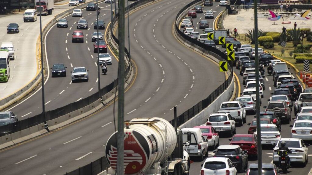 Transportistas y comerciantes cancelan bloqueos en Naucalpan.
