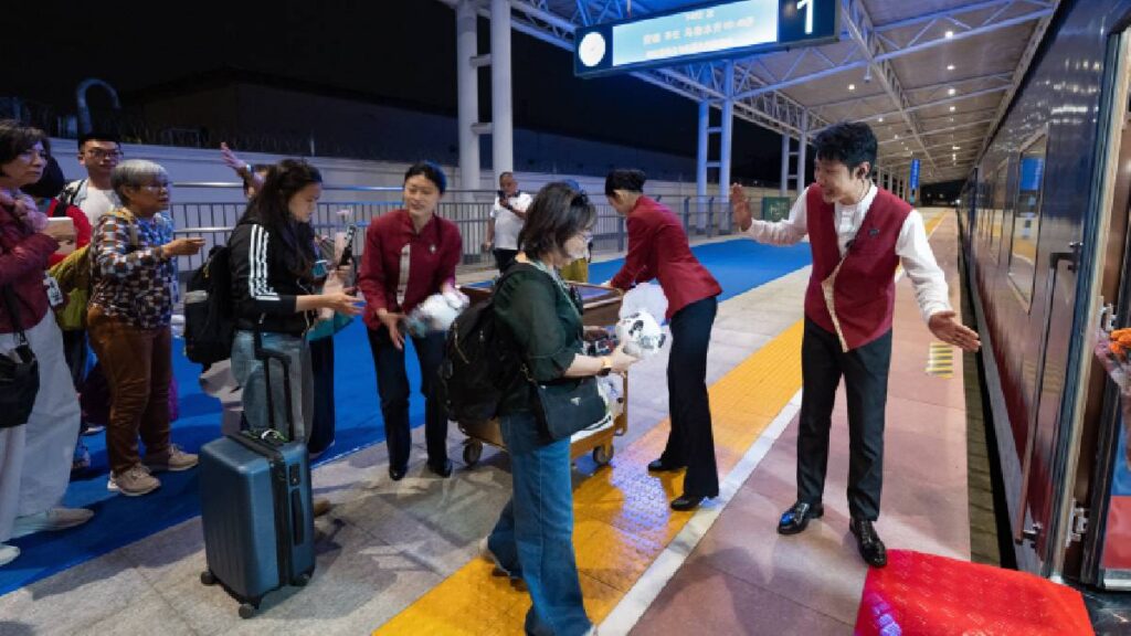 Pasajeros en el Tren Panda