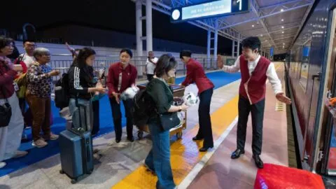 Fotos: Así viajan los pasajeros del Tren Panda, una atracción turística en China