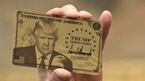 Trump Gold Card: quién puede obtener la residencia rápida en Estados Unidos