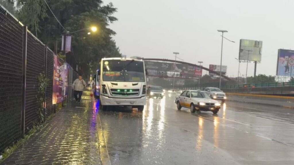 Protesta de transportistas en Periférico Norte