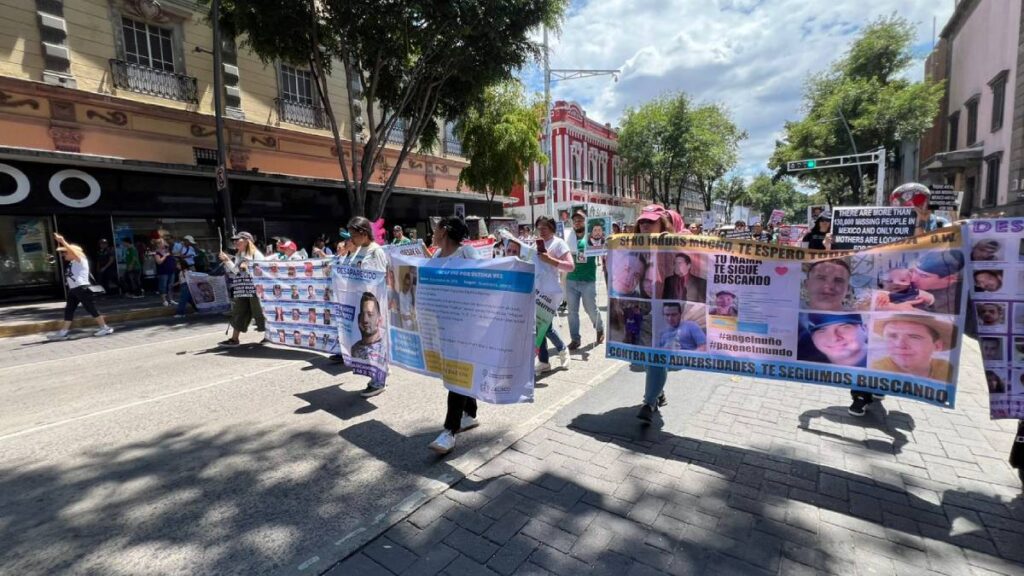 Madres buscadoras protestan en Guadalajara.