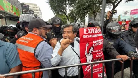 CNTE arranca movilizaciones y bloqueos cerca del Estadio Ciudad de México