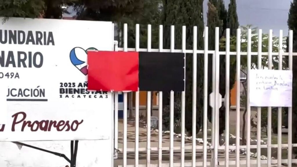 Padres de familia advierten impactos en aprendizaje.