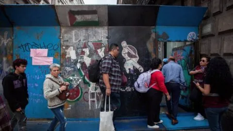 Zócalo blindado: unicamente con identificación dejan pasar