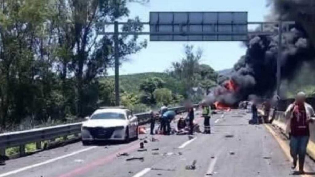 Accidente en la autopista Guadalajara-Tepic deja al menos 16 muertos; hay cierre total en Plan de Barrancas