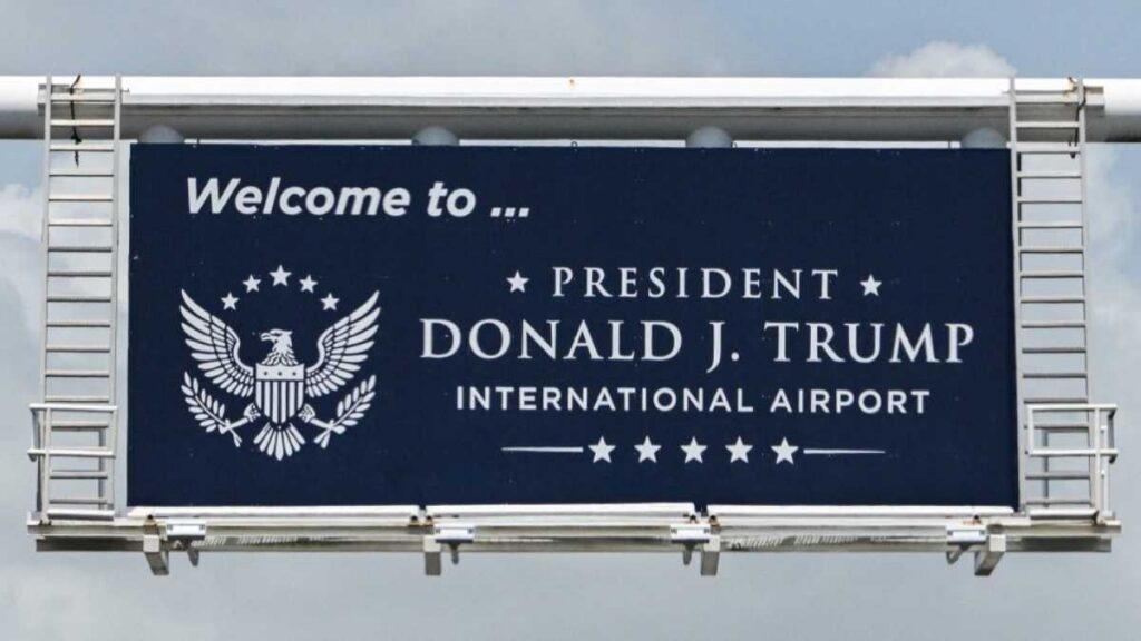 Aeropuerto de Palm Beach cambia de nombre y ahora honra al presidente Donald Trump