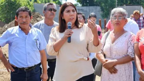 "Usted ya va de salida": alcaldesa desata indignación por dichos a adulto mayor
