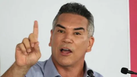 “Alito” Moreno acusa censura en la sanción del INE y se lanza de nuevo contra Morena