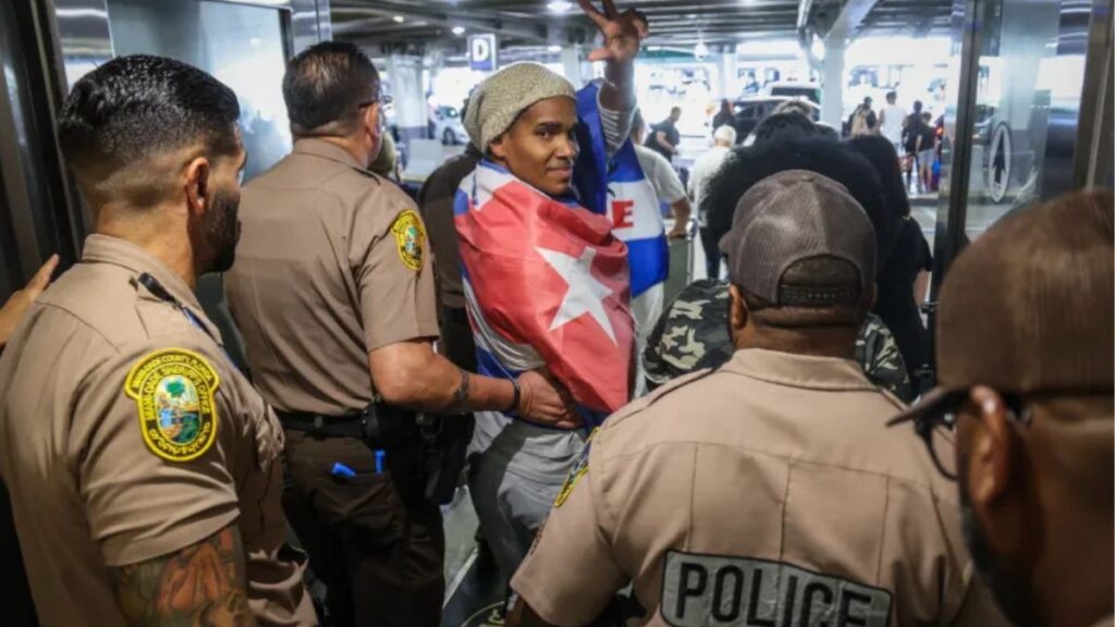 Luis Manuel Otero Alcántara llegó a Florida después de obtener protección migratoria en Estados Unidos