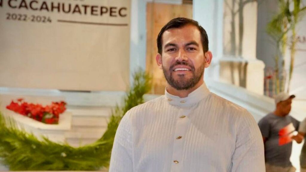 Asesinan a expresidente municipal de San Juan Cacahuatepec.