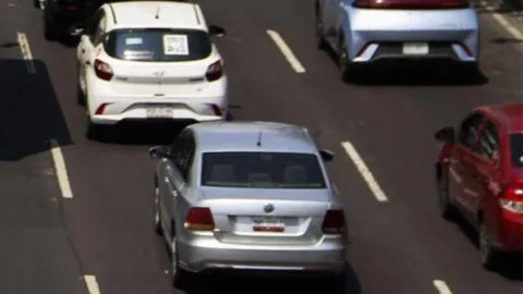 Baja California condona adeudos vehiculares de tres años o más; ofrece descuentos de hasta 100%