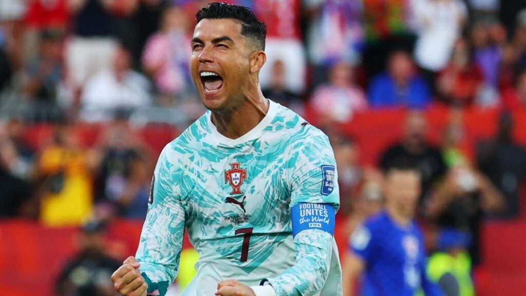 Cristiano Ronaldo tras su gol ante Croacia l REUTERS/Mike Segar