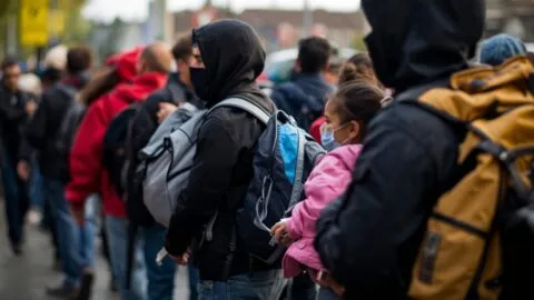 Detenciones de ICE sin cámara corporal: qué dice la política oficial de Estados Unidos