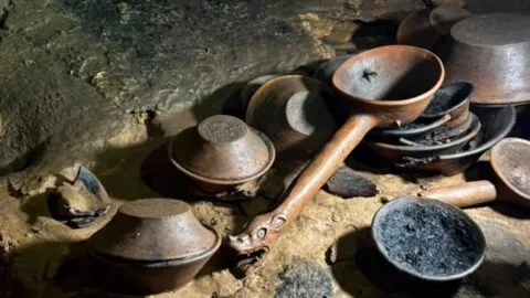 Descubren cueva con 179 piezas arqueológicas en Chiapas; INAH la considera un hallazgo relevante en la región