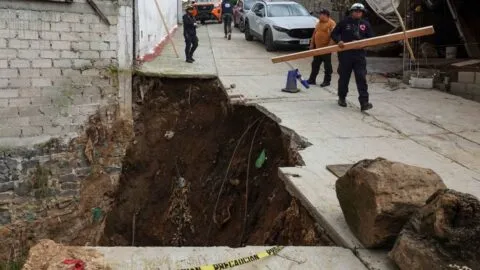 Intensas lluvias provocaron un deslave y el colapso de una vía en La Magdalena Contreras
