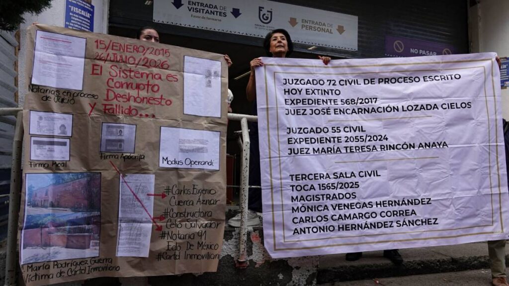 Víctimas de despojo exigen detenciones y amenazan con nuevas protestas si la Fiscalía de CDMX no actúa.