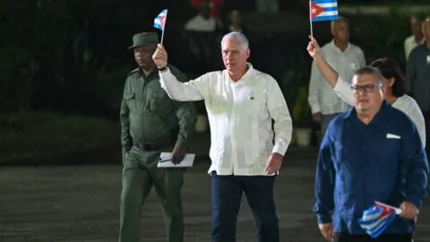 Díaz-Canel acusa a EE. UU. de intentar "apropiarse" de Cuba mediante sanciones