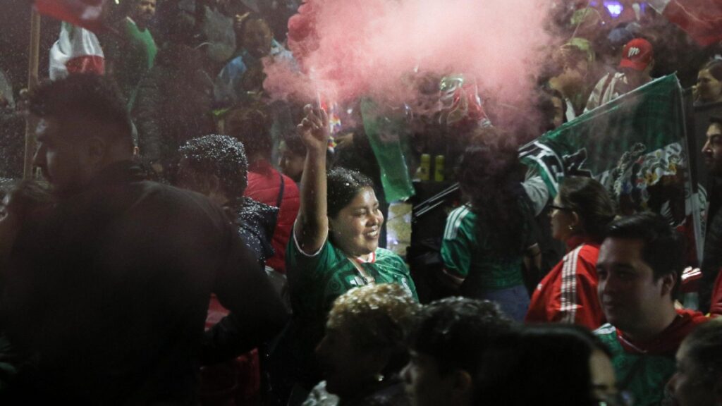 Fallecieron tres personas durante los festejos en Reforma. Foto: Cuartoscuro