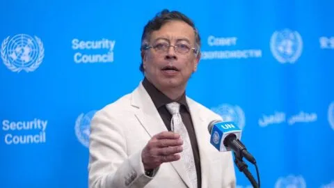 Gustavo Petro denuncia que en el consulado de Colombia en Los Ángeles se gestó el “fraude electoral”