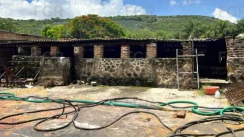 Localizan toma clandestina en Atotonilco El Alto, Jalisco; aseguran cerca de 18 mil litros de hidrocarburo ilícito