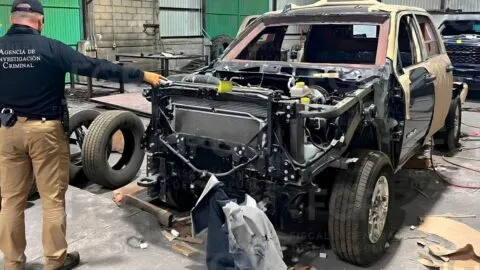 Desmantelan fábrica clandestina de explosivos y taller de blindaje criminal en Durango