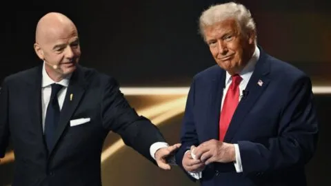 Trump admite que pidió a la FIFA revisar tarjeta roja a Balogun, jugador de la selección de EE.UU.