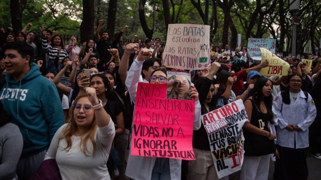 El IPN instalará mesas de diálogo con estudiantes y la SEP para buscar acuerdos y avanzar hacia el fin del paro.