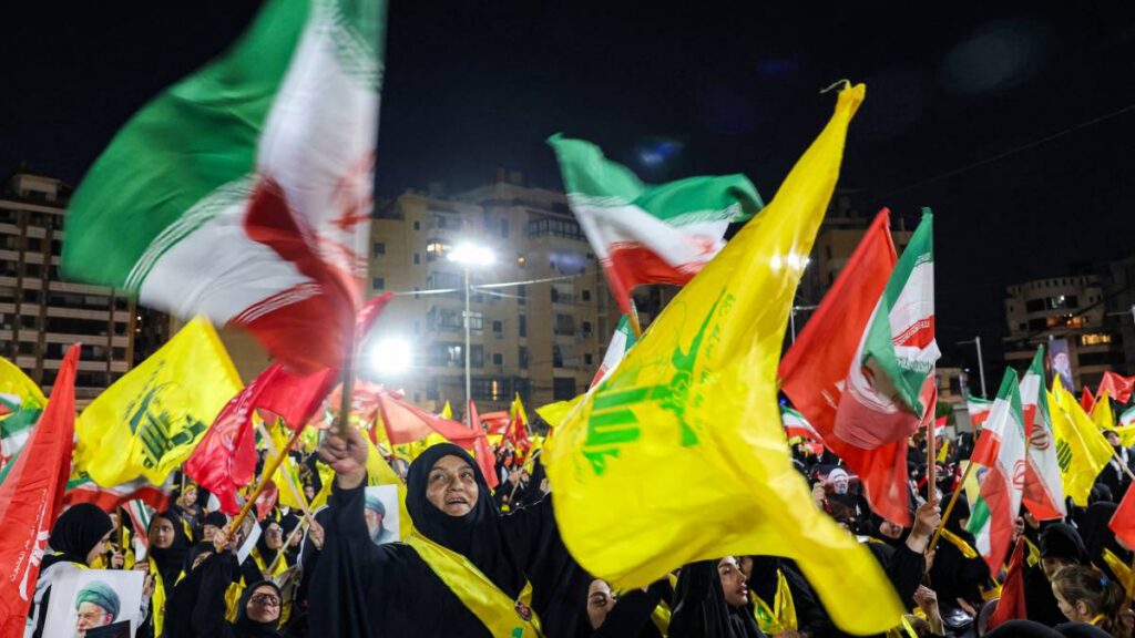 EE. UU. e Irán reanudaron los ataques tras romper la tregua por la crisis en el estrecho de Ormuz y el comercio petrolero.