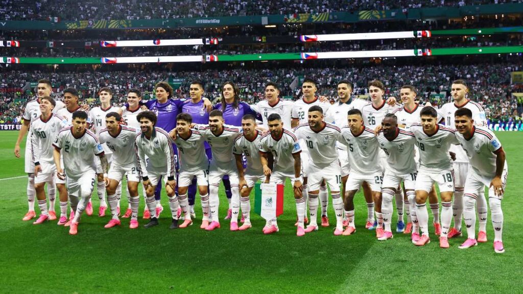 Jugadores de la Selección Mexicana regresan los relojes Rolex que Steve Will Do It les regaló: “de común acuerdo”