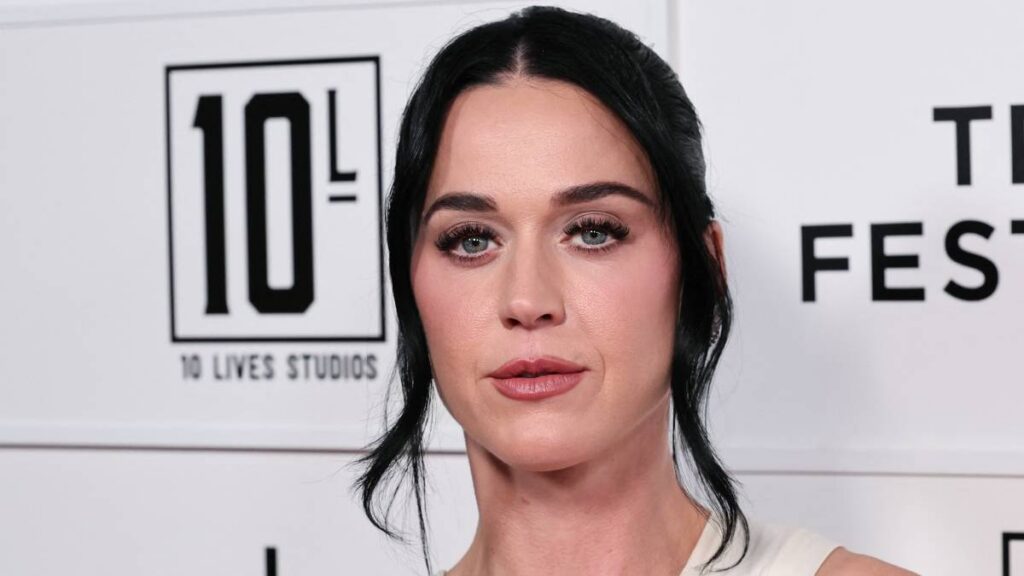 Katy Perry asegura que no autorizó el uso de su tema