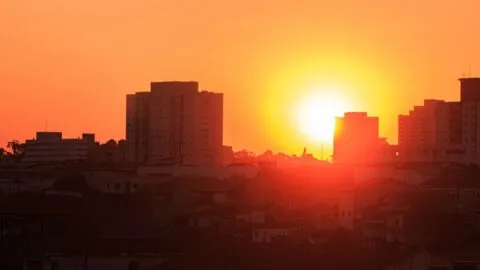 Llega la canícula a México: ISSSTE da recomendaciones y señala estados más afectados por el calor