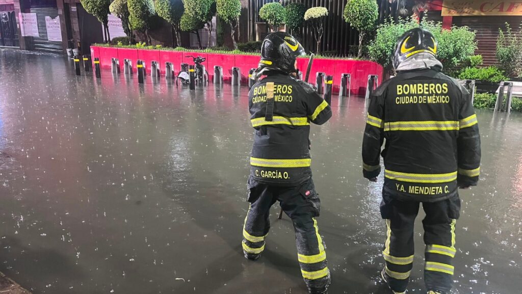 Lluvias activan alerta doble en 12 alcaldías de la CDMX; se registran inundaciones