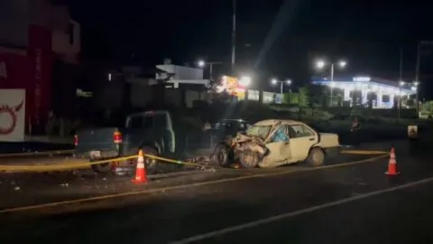Mueren 3 personas, entre ellos un menor, por choque en carretera al Nevado de Toluca