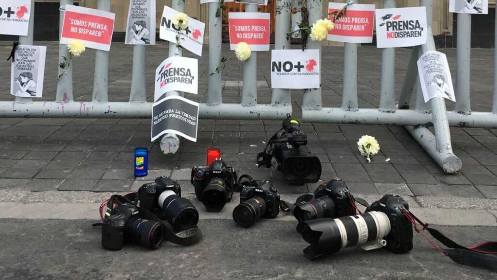 Van siete periodistas asesinados en 2026