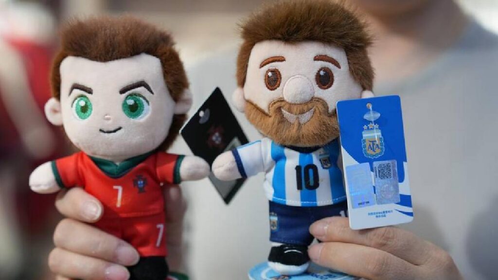 figuras artesanías del mundial fabricados en china