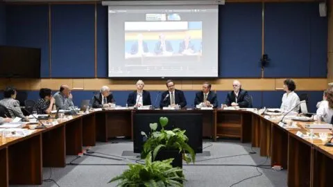 UNAM instala comisión para revisar examen y resultados de admisión 2026