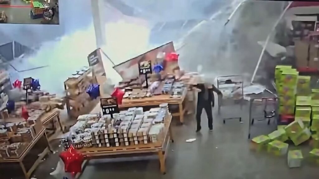 Techo de supermercado colapsa en New Jersey Foto: Monmouth County Sheriff's Office