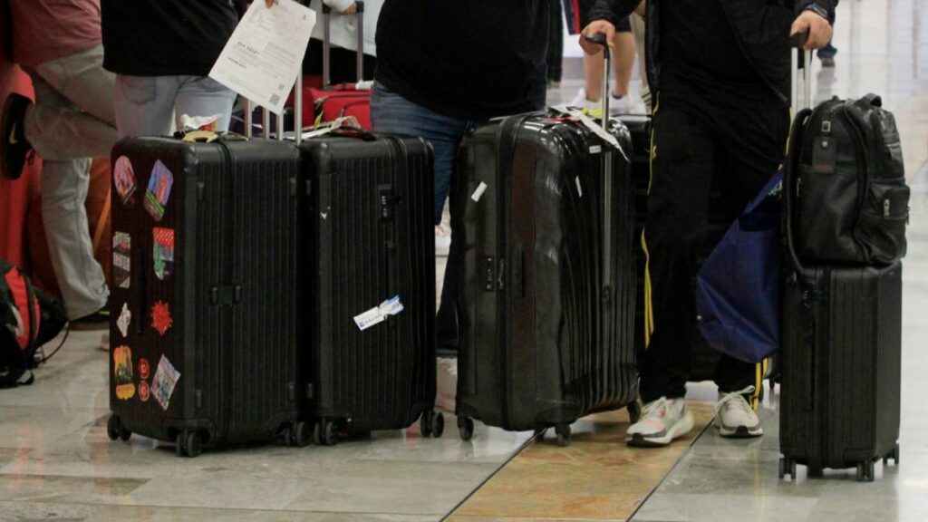 La CBP hace cumplir leyes de otras 40 agencias federales.