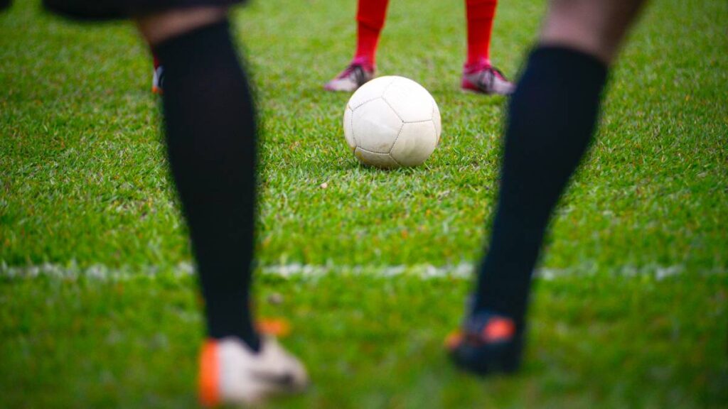Futbolistas pueden sufrir problemas de salud cerebral